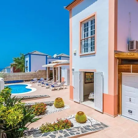 Playa De Fanabe Sleeps 6 Pool Air Con أذيخي