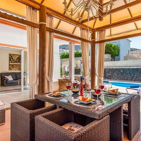 Playa De Fanabe Sleeps 6 Pool Air Con فيلة