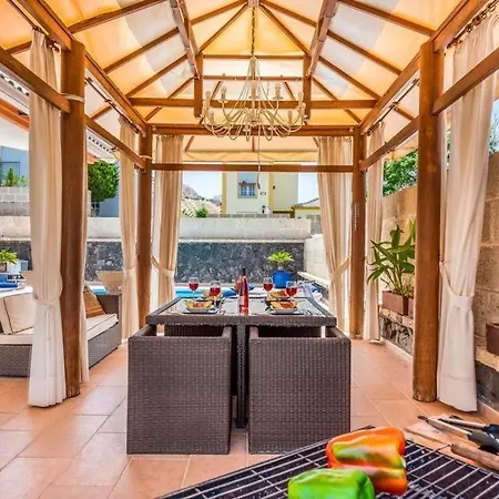 Playa De Fanabe Sleeps 6 Pool Air Con فيلة