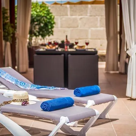 فيلة Playa De Fanabe Sleeps 6 Pool Air Con أذيخي