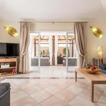 Playa De Fanabe Sleeps 6 Pool Air Con أذيخي