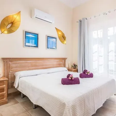 Playa De Fanabe Sleeps 6 Pool Air Con فيلة أذيخي